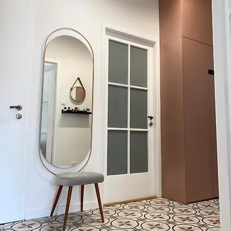 Franakrala In Old Town Close To Presidential Palace Apartment