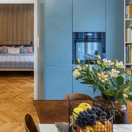 Apartment Frana By Ellements In Old Town With Balcony