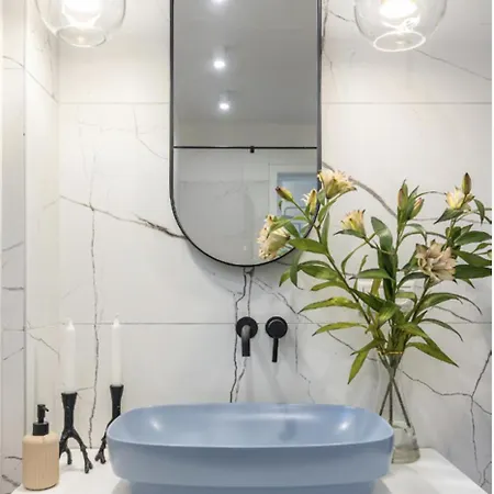 Apartment Frana By Ellements In Old Town With Balcony Bratislava
