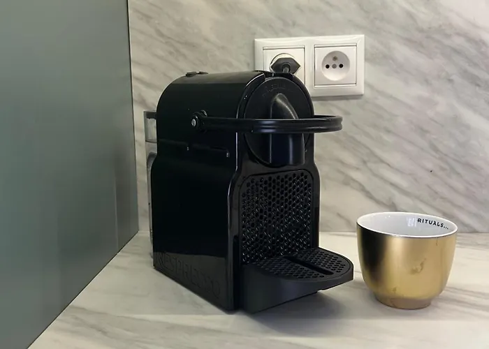 Frana By Ellements In Old Town With Balcony * Pozsony