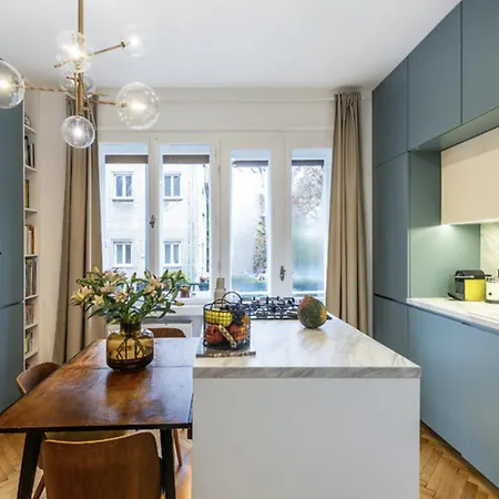 Frana By Ellements In Old Town With Balcony 아파트